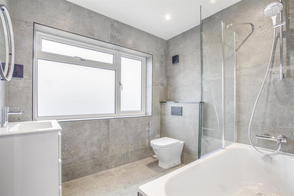 43 Marlow Road, HP11 1 TG-2.jpg