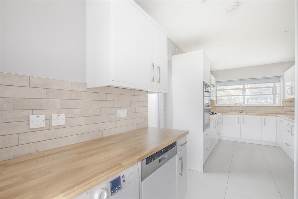 43 Marlow Road, HP11 1 TG-7.jpg