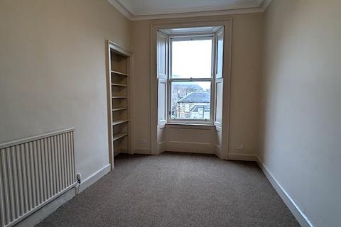 2 bedroom flat to rent, Causewayside EH9