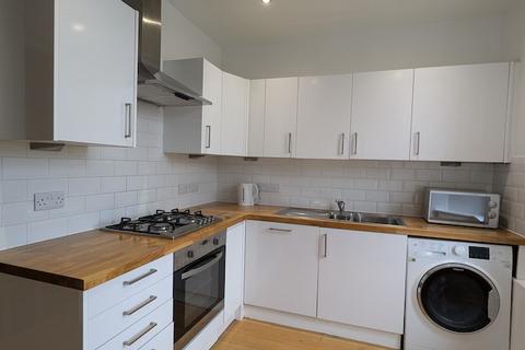 2 bedroom flat to rent, Causewayside EH9