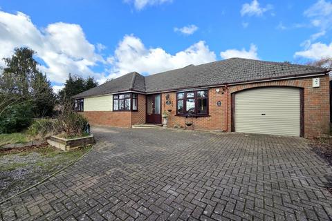 3 bedroom bungalow for sale, HIGHLANDS ROAD, FAREHAM