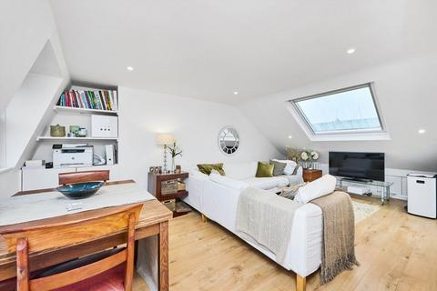 3 bedroom flat for sale, Shelgate Road, London SW11