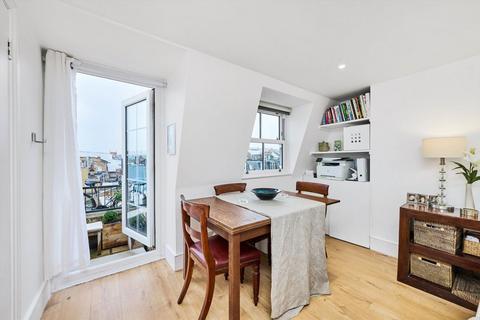 3 bedroom flat for sale, Shelgate Road, London SW11