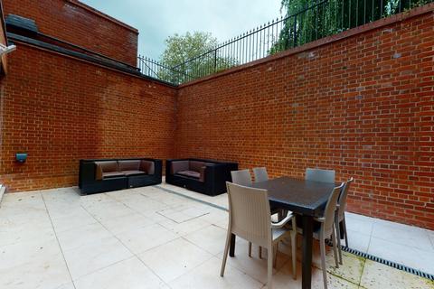 3 bedroom flat to rent, Fitzjohns Avenue, Hampstead, NW3