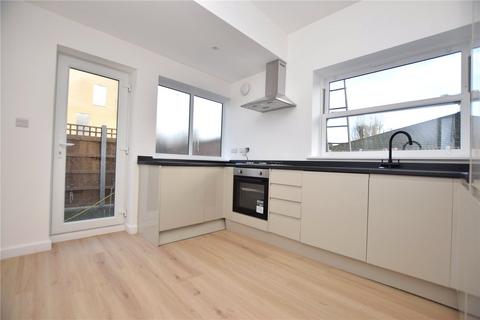 4 bedroom semi-detached house to rent, High Road, Chadwell Heath, RM6