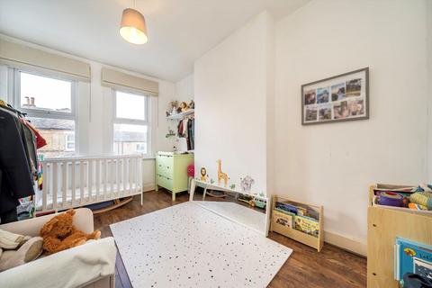 2 bedroom maisonette for sale, Gabriel Street, London SE23