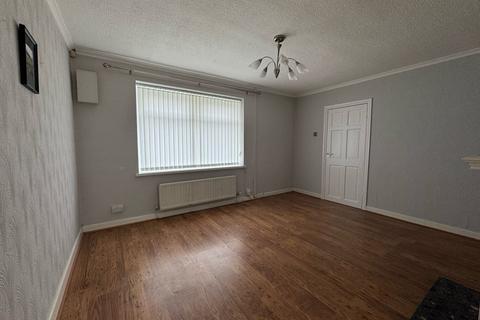 3 bedroom semi-detached house to rent, Edendale Drive, Manchester, M22