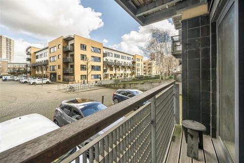 1 bedroom flat for sale, Tarves Way, London SE10