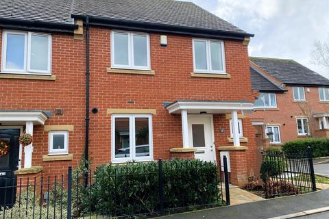 3 bedroom semi-detached house to rent, Field Drive, Ilkeston DE7