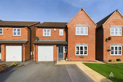 4 bedroom detached house for sale, Perle Road, Burton-On-Trent DE14