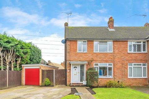 3 bedroom semi-detached house for sale, Gaveston Close, West Byfleet KT14