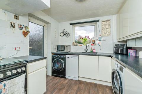 3 bedroom semi-detached house for sale, Gaveston Close, West Byfleet KT14