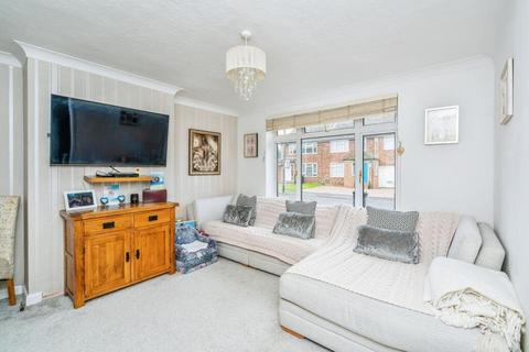 3 bedroom semi-detached house for sale, Gaveston Close, West Byfleet KT14