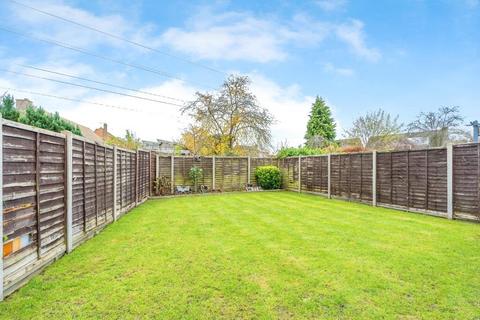 1 Gaveston Close, Byfleet, West Byfleet, KT14 7HE