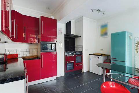 undefined, Eastern Promenade, Porthcawl CF36