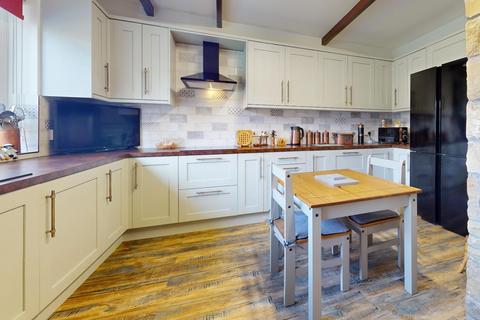 3 bedroom detached bungalow for sale, Kerry, Newtown