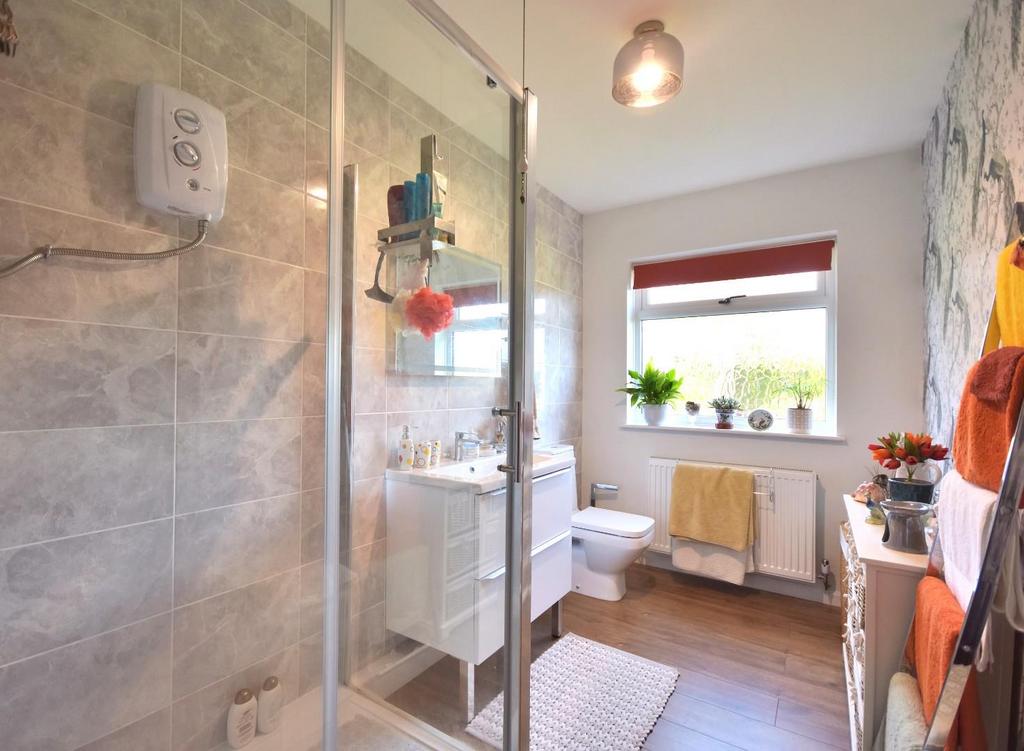 Shower Room.jpg
