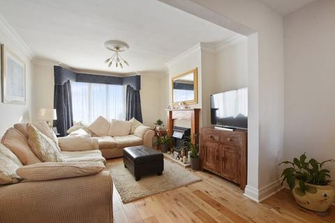 4 bedroom terraced house for sale, Chipstead Gardens, London, NW2