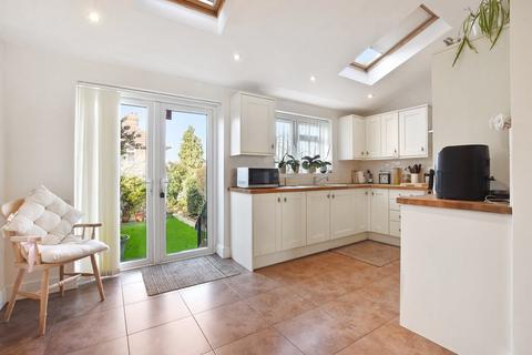 4 bedroom terraced house for sale, Chipstead Gardens, London, NW2