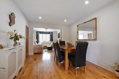 4 Chipstead Gardens, London, NW2 6EL
