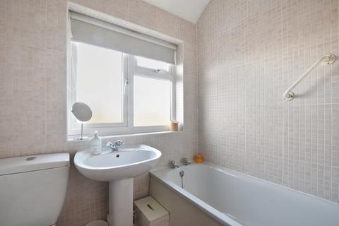 4 Chipstead Gardens, London, NW2 6EL