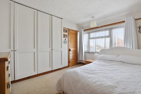 4 Chipstead Gardens, London, NW2 6EL