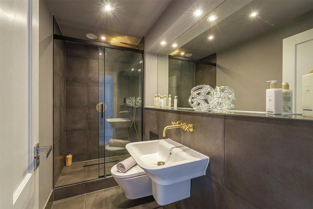 Show Apartment