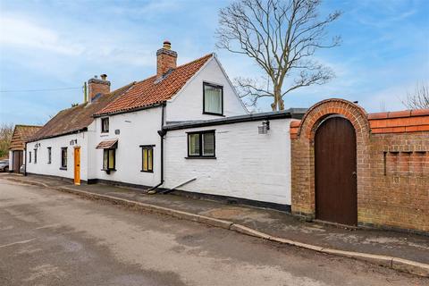 3 bedroom detached house for sale, Dickmans Lane, Harby