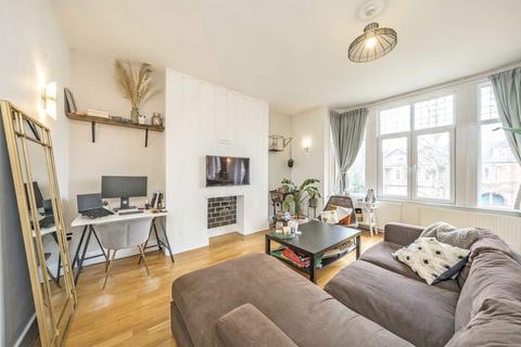 2 bedroom flat to rent, Mount Nod Road, London SW16