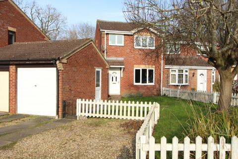 3 bedroom semi-detached house for sale, Juniper Close, Lutterworth LE17