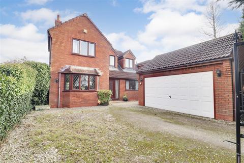 4 bedroom detached house for sale, Common Lane, Welton, Brough