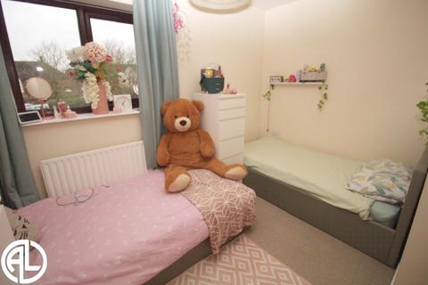 33 Tabbs Close, Letchworth Garden City, SG6 1DW