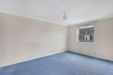 2 bedroom flat for sale, Kings Place, Buckhurst Hill IG9