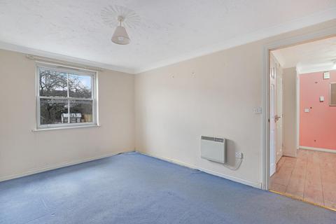 2 bedroom flat for sale, Kings Place, Buckhurst Hill IG9