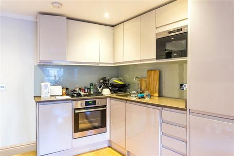 3 bedroom apartment to rent, Green Lanes, London, N16