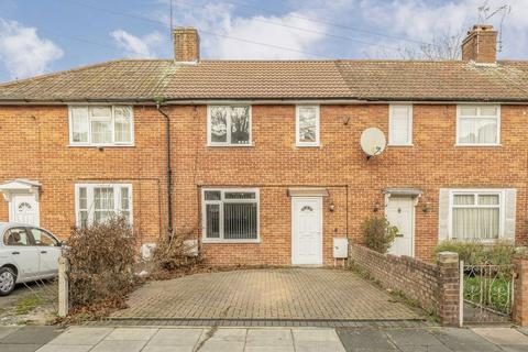 3 bedroom terraced house for sale, Laurie Road, London W7