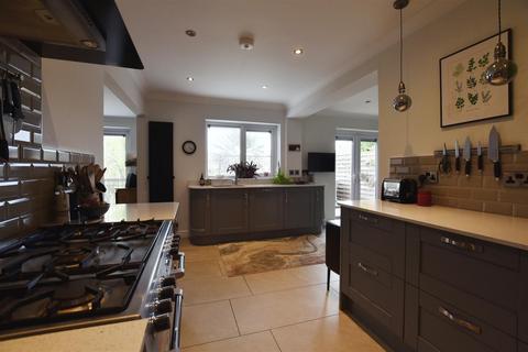 4 bedroom detached house for sale, Sutherland Way