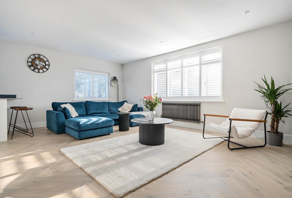 Lounge/Kitchen