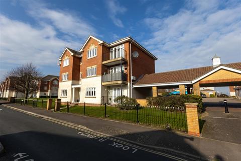 2 bedroom flat for sale, Hermes Court, Hayling Close, Gosport PO12