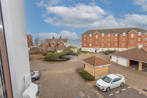 2 bedroom flat for sale, Hermes Court, Hayling Close, Gosport PO12