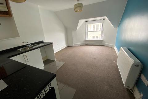 2 bedroom flat to rent, 5 Station Road, Okehampton EX20