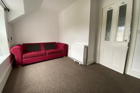 2 bedroom flat to rent, 5 Station Road, Okehampton EX20