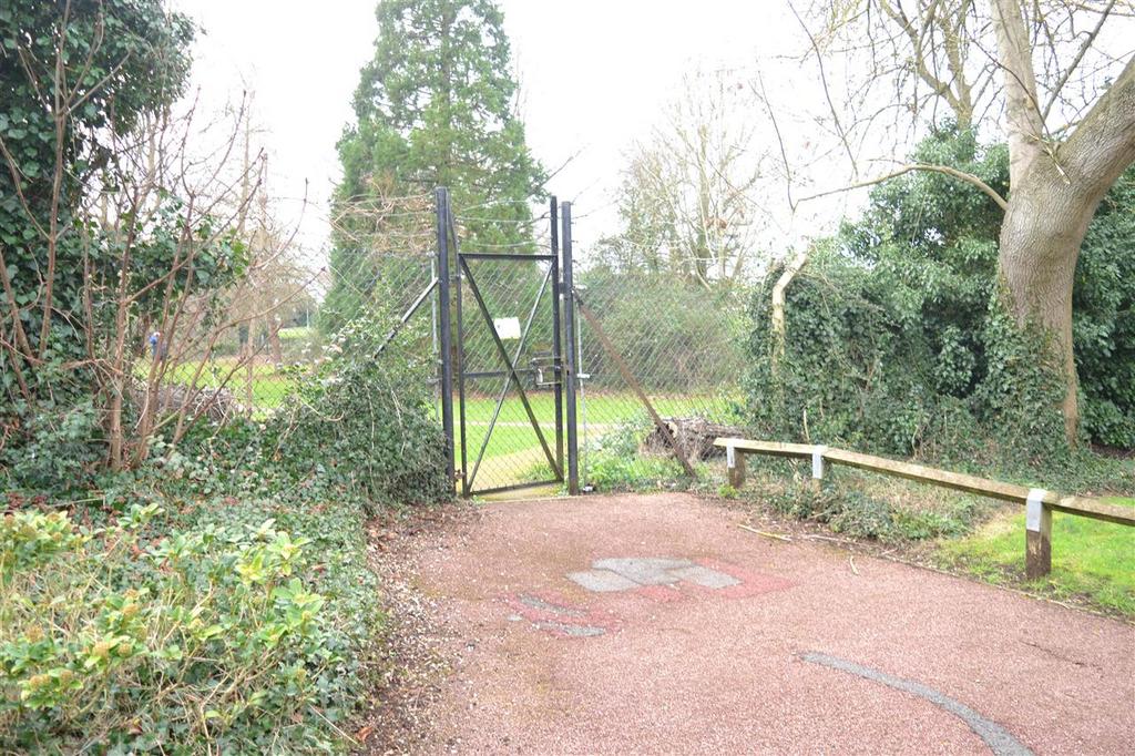 Gate to park