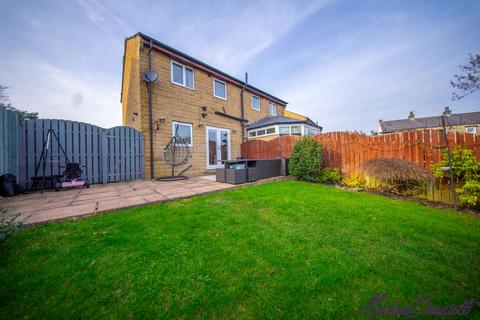 3 bedroom semi-detached house for sale, Thompson Close, Halifax HX3