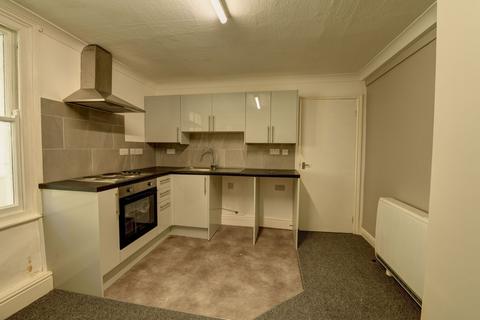 1 bedroom flat to rent, Abergele Road, Colwyn Bay, LL29