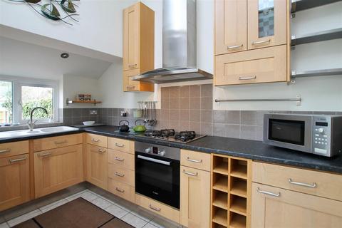 3 bedroom end of terrace house for sale, Newtown Road, Southampton SO31