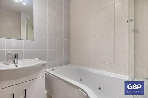13 Dandelion Close, Rush Green, Romford, RM7 0YY