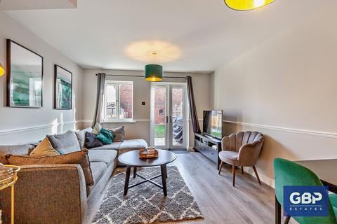 13 Dandelion Close, Rush Green, Romford, RM7 0YY