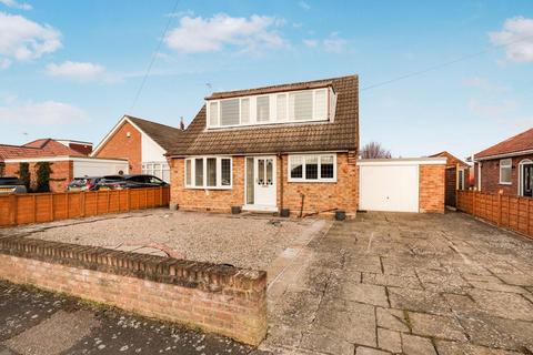 3 bedroom detached bungalow for sale, Elmpark View, York