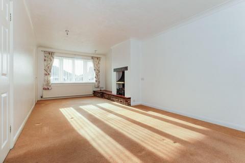 3 bedroom detached bungalow for sale, Elmpark View, York